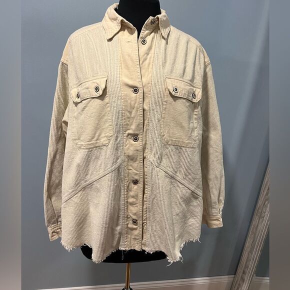 Thread & supply corduroy cream button up - Picture 2 of 8